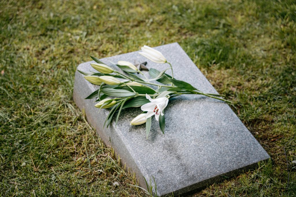 Cremation vs Burial